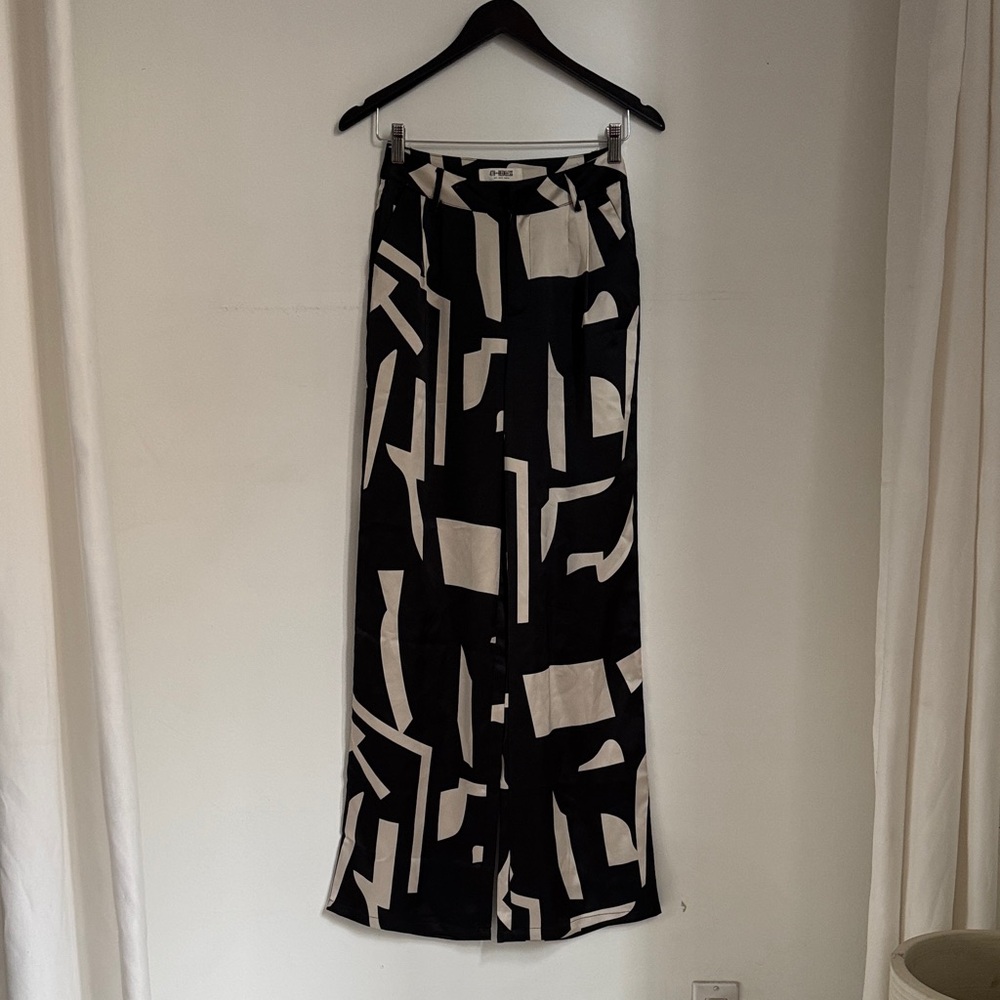 4th Reckless Abstract Black and White Women's Pants